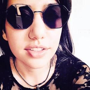 Meet your Posher, Gina